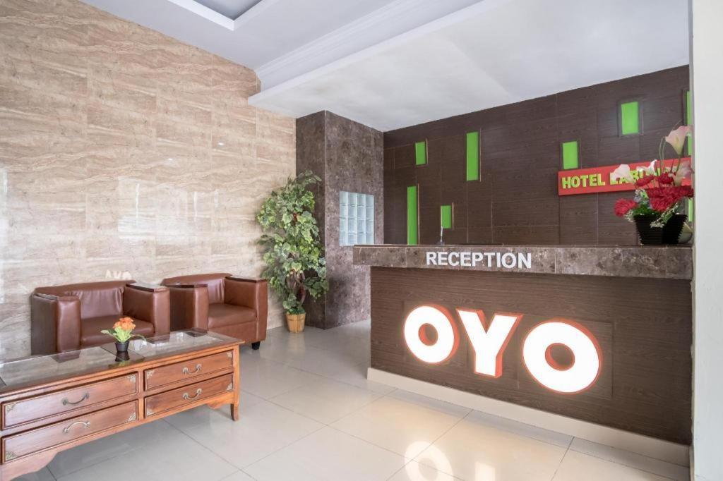 Oyo 741 Hotel Labuhan Raya Medan Exterior foto