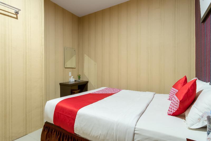 Oyo 741 Hotel Labuhan Raya Medan Exterior foto